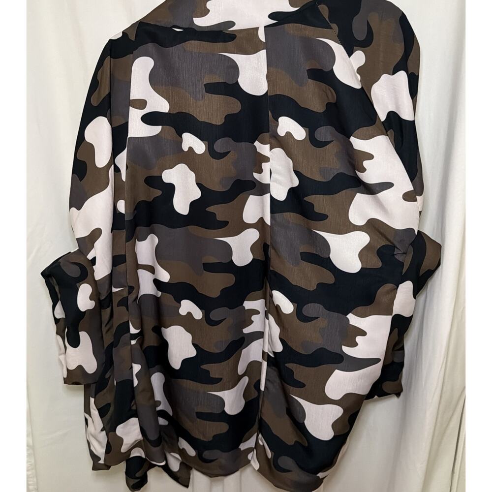 PLANET By Lauren G Cape W/Sleeve Holes & Pockets OSFM Nylon Camouflage - Picture 6 of 8